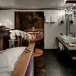 Backstage Boutique Церматт
