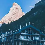 Backstage Boutique Zermatt