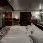 Backstage Boutique Отель 4*