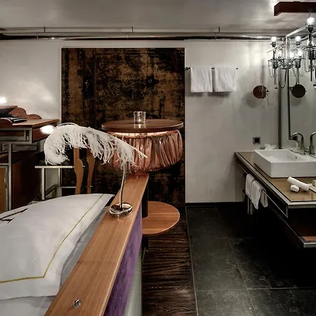 Backstage Boutique Zermatt