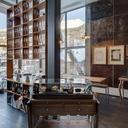 Backstage Boutique Zermatt